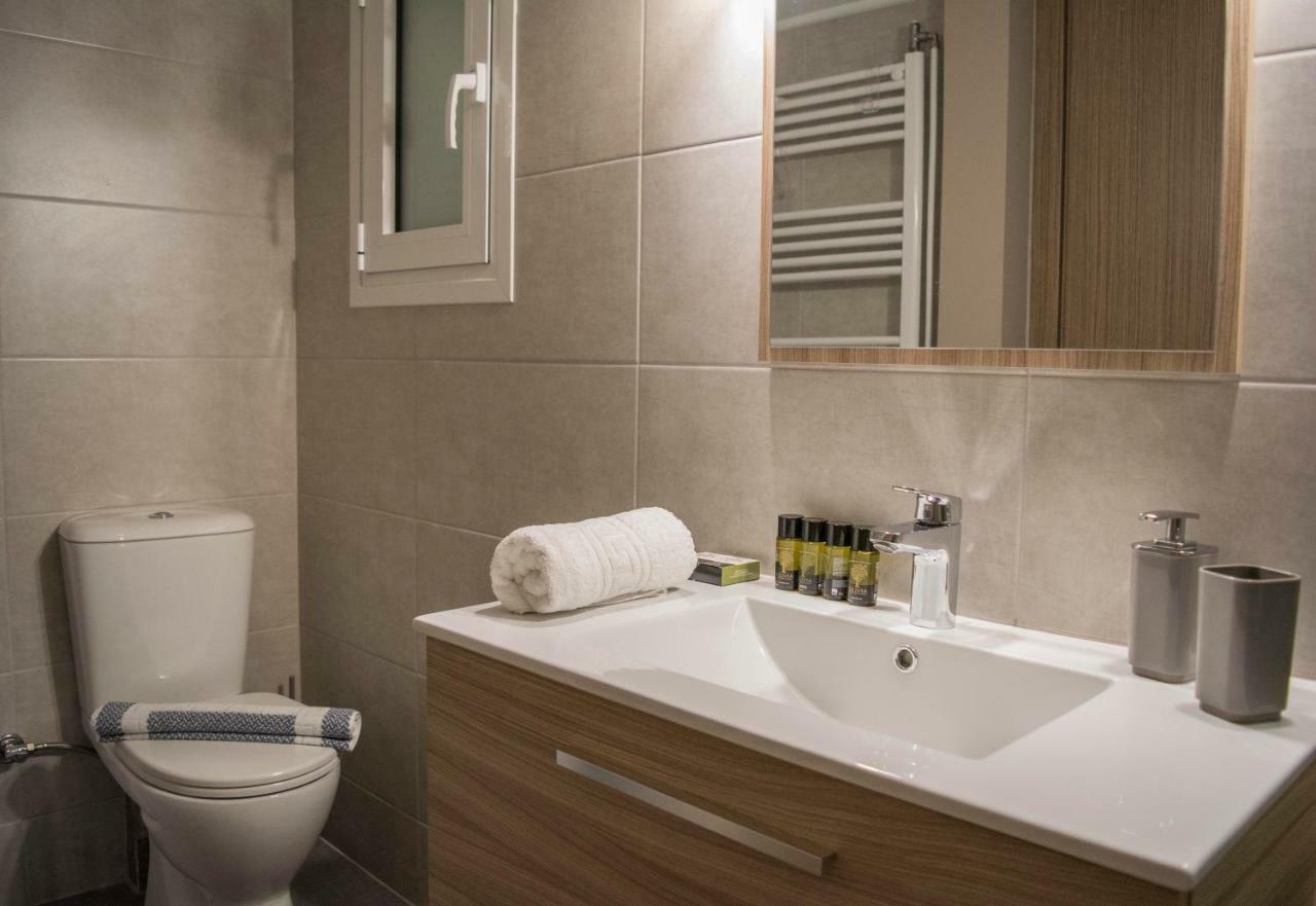 Chic And Minimal Apartment Close To Thissio Metro Ateny Zewnętrze zdjęcie