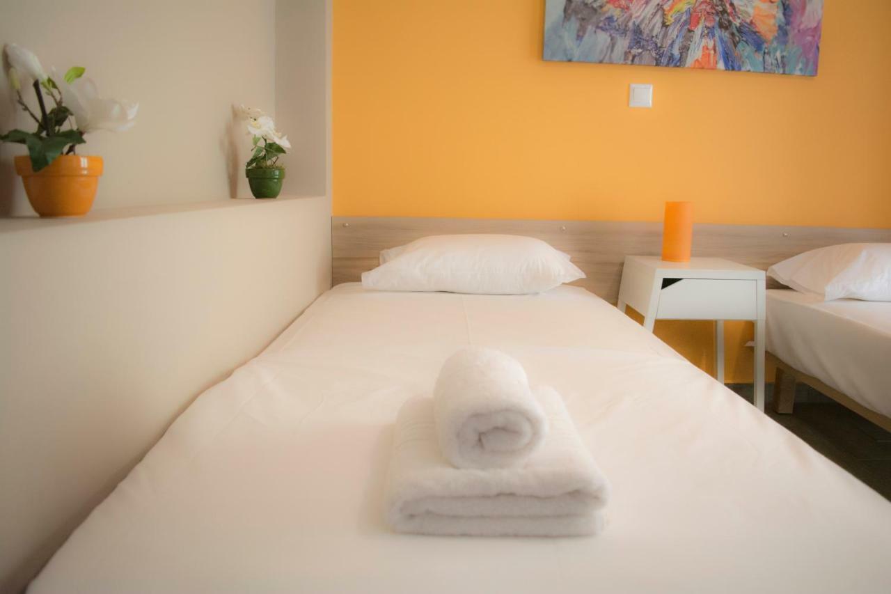 Chic And Minimal Apartment Close To Thissio Metro Ateny Zewnętrze zdjęcie