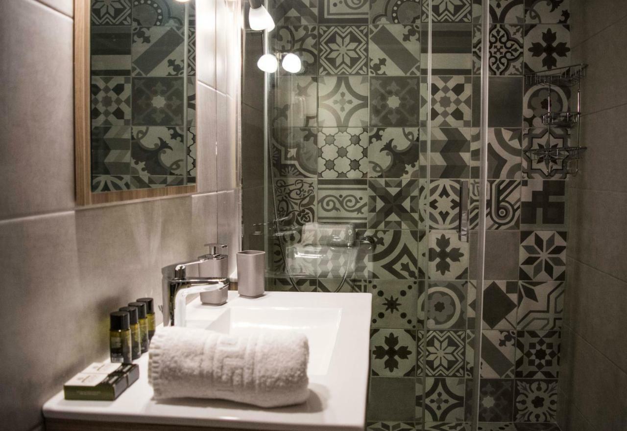 Chic And Minimal Apartment Close To Thissio Metro Ateny Zewnętrze zdjęcie